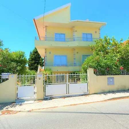 Caparica Traditional V4 Duplex With Pool Charneca Da Caparica Lisboa